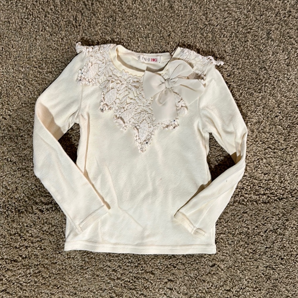 Beautiful Mar Li Rose long sleeve top cream size 4t